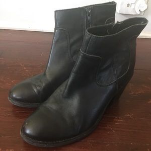 Seychelles black booties